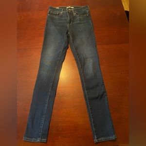 COPY - NWOT Levi’s Premium 311 Shaping Skinny jeans
